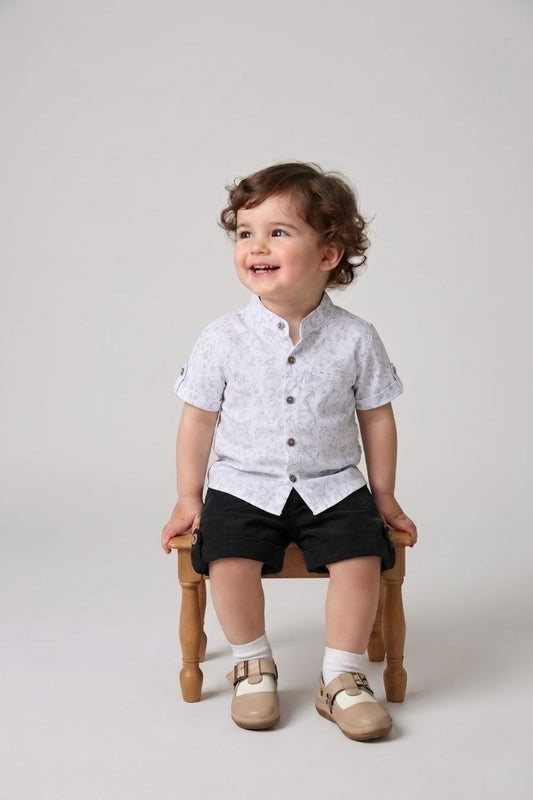 Lightweight Short-sleeve Shirt & Black Shorts
